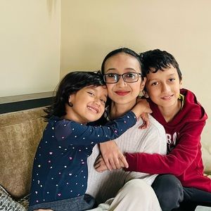 Meet your Posher, Pratishta